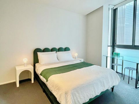 RARE Luxury Waterfront Living - Taree Accommodation 2