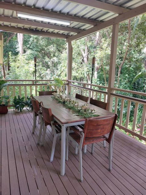 Rainforest Retreat-Fireplace-BBQ-3 Acres- - Taree Accommodation 3