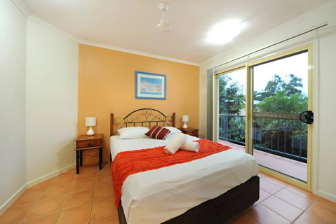 At Beach Court Holiday Villas - Taree Accommodation 3
