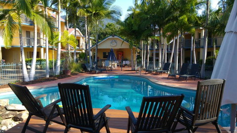 At Beach Court Holiday Villas - Taree Accommodation 0