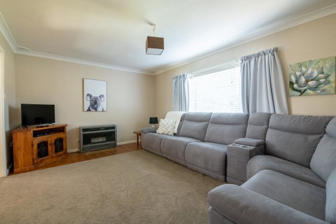 Autumn St - Trendy East Orange - Near CBD - Taree Accommodation 2