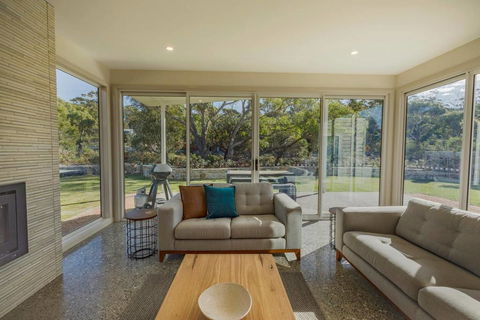 Baileys Beach House - Taree Accommodation 3