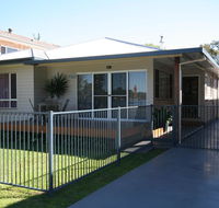 BANYANDAH 557 Ocean Drive NH - Taree Accommodation