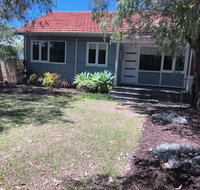 Barefoot Beach Cottage - Busselton - Taree Accommodation