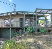 Batehaven Beach House - Taree Accommodation