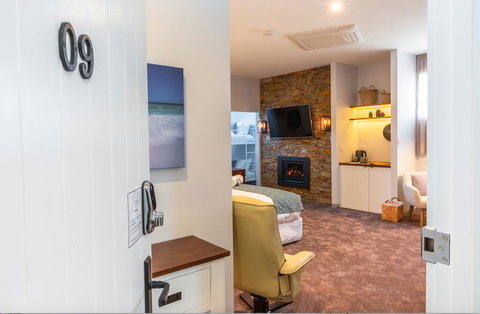 Bay Of Fires Apartments - Taree Accommodation 0