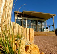 Bay Of Islands Apartments - Taree Accommodation