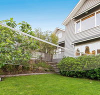 BAY VIEWS ON MANNA - DROMANA - Taree Accommodation