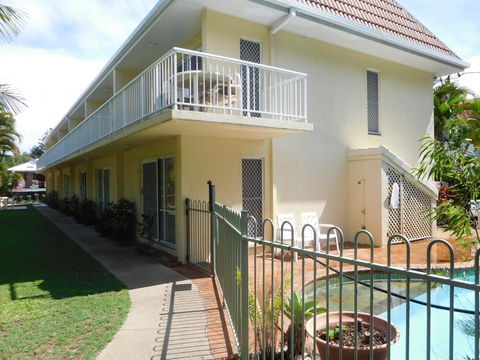 Bayshores Apartment Hervey Bay - Taree Accommodation 0