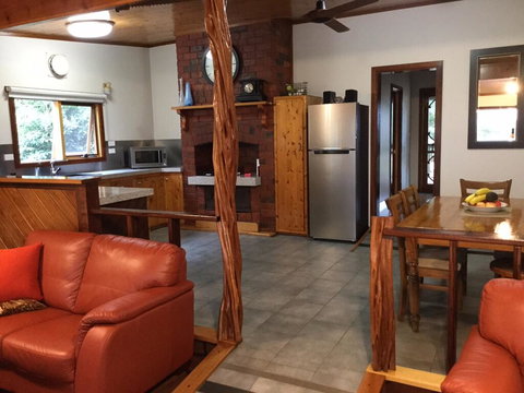 Bayview Boathouse - Taree Accommodation 1