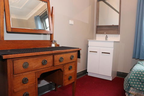 Bayview Hotel - Batemans Bay - Taree Accommodation 1