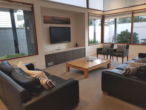 Beach Haven - Taree Accommodation 2