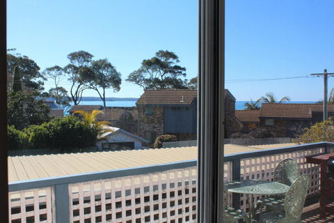 Beach Shack On Calton - Taree Accommodation 3