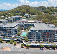 Beach Side Ocean Burleigh Heads 3 bedroom Family Accomodation - Taree Accommodation