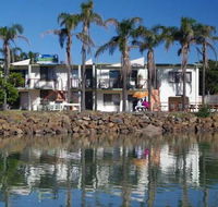 Beachfront 1 25 Willow Street - Taree Accommodation