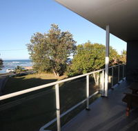 BEACHFRONT 3- 3/12 Bundella Ave LC - Taree Accommodation
