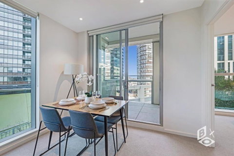 REST COLLECTION Apartments On Collins Docklands - Taree Accommodation 3