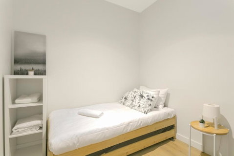 REST COLLECTION One Bedroom Apartment With Study - Taree Accommodation 3