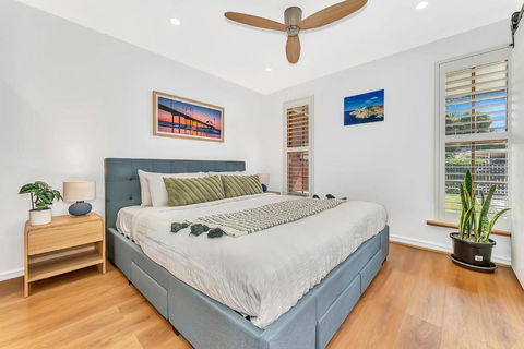 Redbrick Retreat - Generous Coastal Escape - Taree Accommodation 2