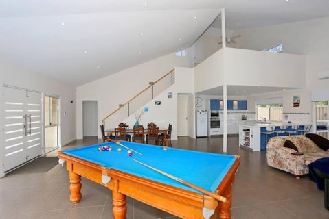 Relax At Falcon By The Bay - Taree Accommodation 0