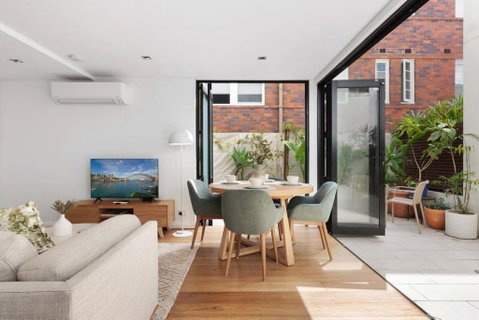 Relaxed Beachside Townhouse - Taree Accommodation 1