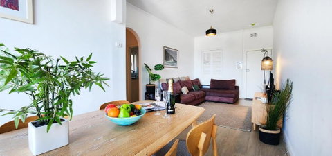 Relaxed Coastal Living With Fantastic Sea Views - Taree Accommodation 2