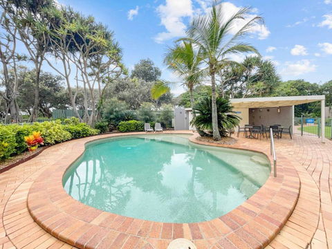 Relaxing Ocean View Apartment In Buddina - Taree Accommodation 3