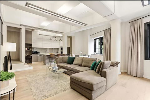 Renovated Warehouse Conversion In Heart Of Sydney - Taree Accommodation 0