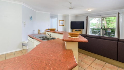 Resort Style Unit Across From The Water - Taree Accommodation 2