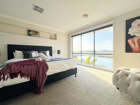 Retreat Andrew House - Taree Accommodation 1