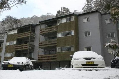 Retro 2 Bedroom Apartment - Taree Accommodation 1