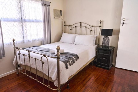 RetroRhapsody - Taree Accommodation 2