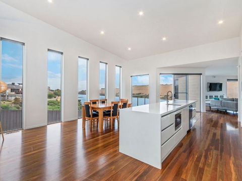 River Reveal - Taree Accommodation 2