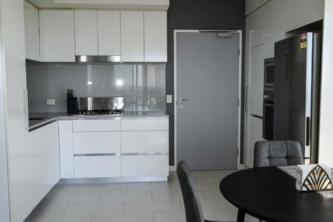 River View Apartment In Brisbane With Parking - Taree Accommodation 3