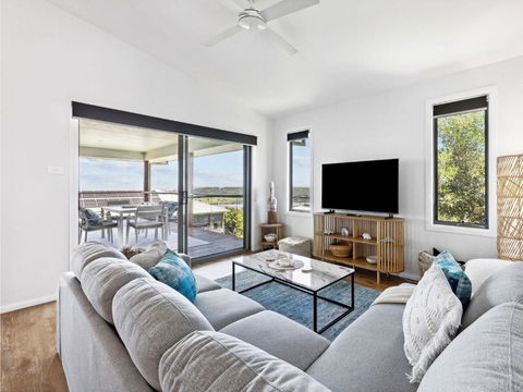 River View Beach Hub - Taree Accommodation 3