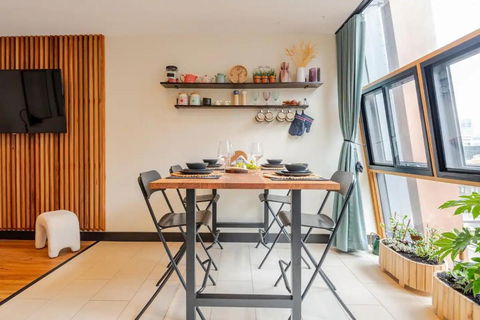 Riverside Apartment Melbourne CBD - Taree Accommodation 2