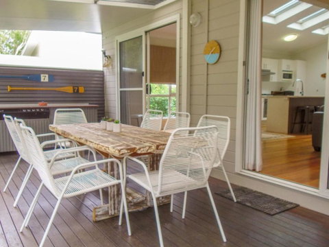 Riverside Retreat - Taree Accommodation 1
