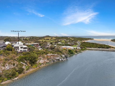 Riverview - Taree Accommodation 1