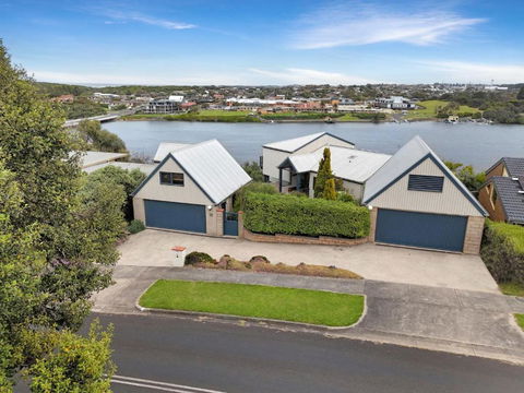 Riverview - Taree Accommodation 2