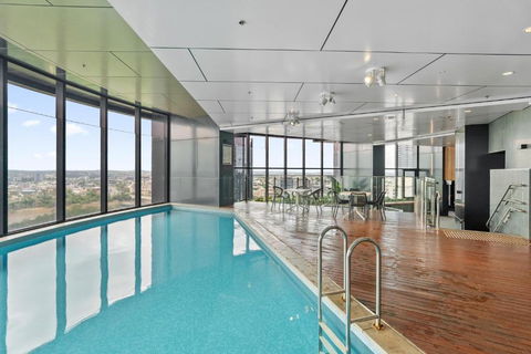 RiverViews 1BR 1BA Skytower Apt With Pool, Gym, Sauna - Taree Accommodation 3