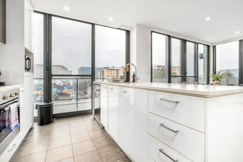 Roomy 2BR 2BA City-Centre Apt - Taree Accommodation 2