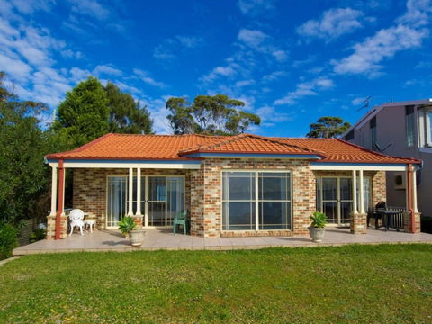 Salamander Beach Front - Taree Accommodation 1