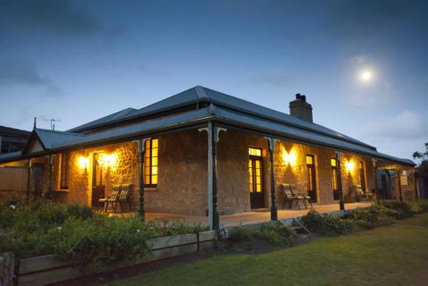 Robe House Heritage Accommodation - Taree Accommodation 0