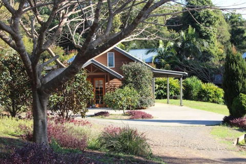 Romantic Lakeview Cottage - Taree Accommodation 0