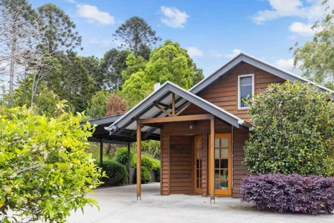 Romantic Lakeview Cottage - Taree Accommodation 1