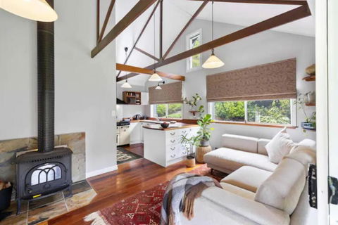 Romantic Lakeview Cottage - Taree Accommodation 3