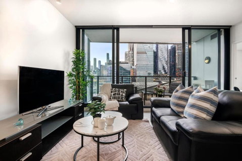 Rooftop Pool 2BR Apartment At Marvel Stadium With Free Parking - Taree Accommodation 1
