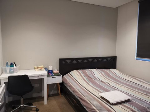Room With King-size Bed Close To Melbourne CBD & Southern Cross Station - Taree Accommodation 0