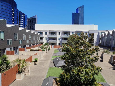 Room With King-size Bed Close To Melbourne CBD & Southern Cross Station - Taree Accommodation 3