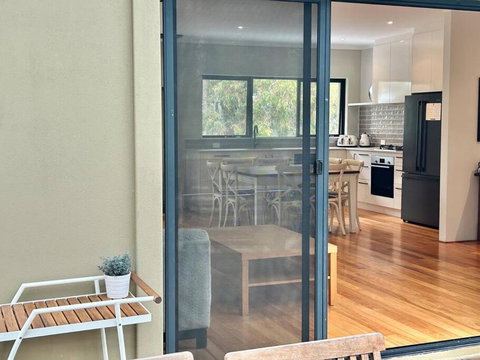 Rosella - Bushland Hideaway - Taree Accommodation 3